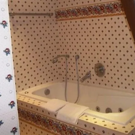 Maison Chilo Hotel 3*